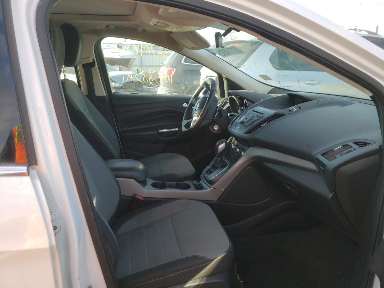 Photo 5 from auction – 2014 FORD ESCAPE SE with VIN 1FMCU0GX7EUB83929