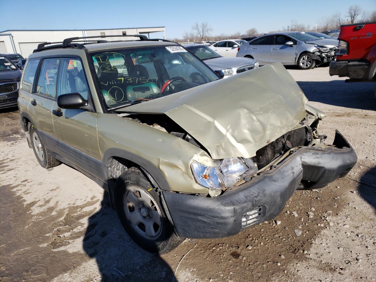 SUBARU FORESTER L 2002 with VIN JF1SF63582H737507 - Photo from auction