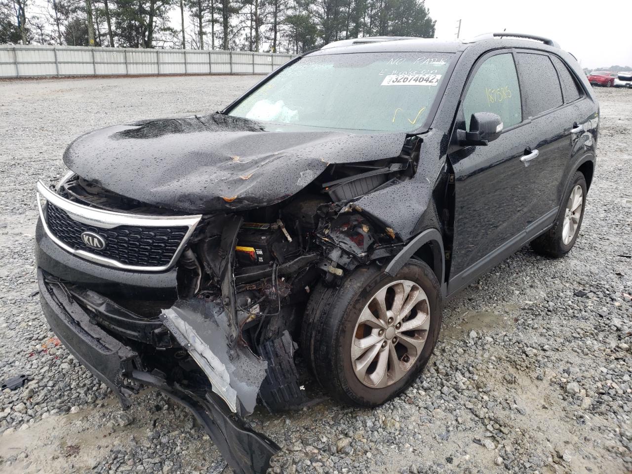 Photo 2 from auction – 2015 KIA SORENTO EX with VIN 5XYKU4A77FG643755