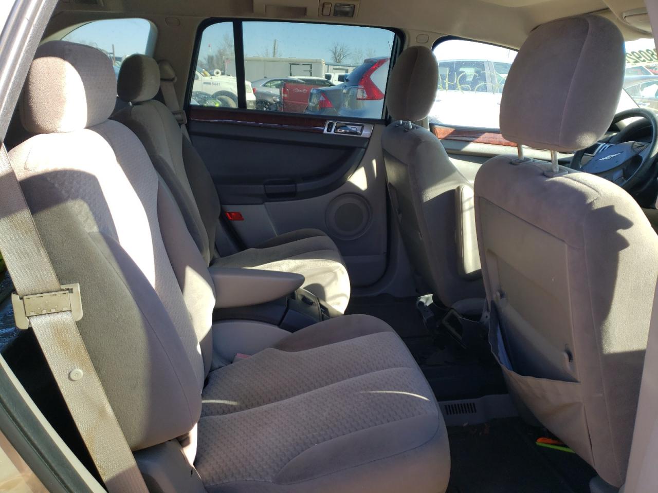 Photo 6 from auction – 2004 CHRYSLER PACIFICA with VIN 2C8GM68464R363667