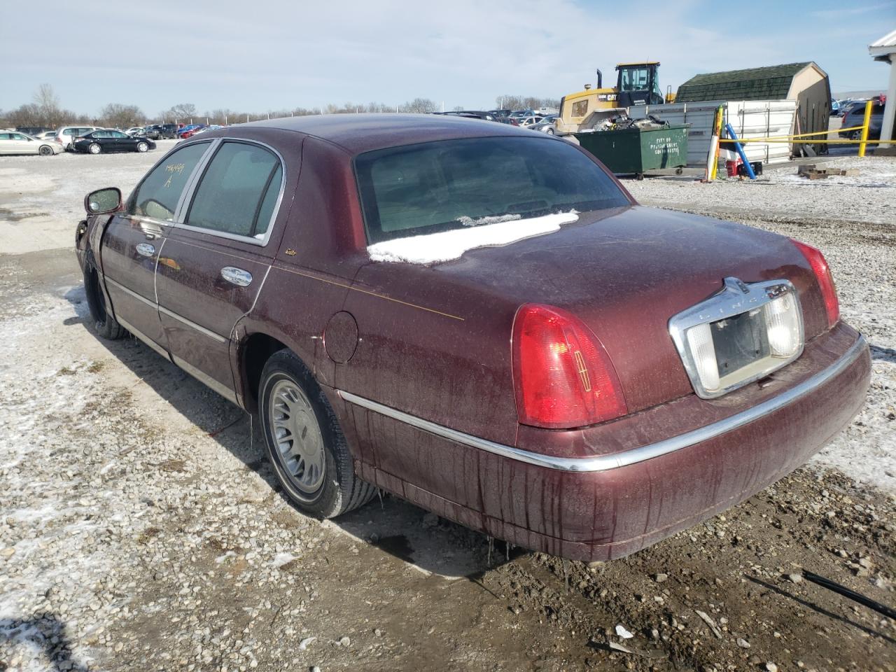 Photo 3 from auction – 2002 LINCOLN TOWN CAR C with VIN 1LNHM83W12Y641759