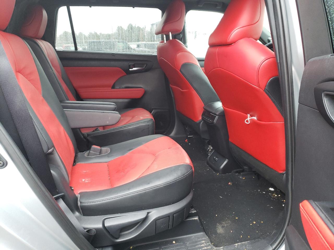 Photo 6 from auction – 2021 TOYOTA HIGHLANDER with VIN 5TDJZRBH6MS080747