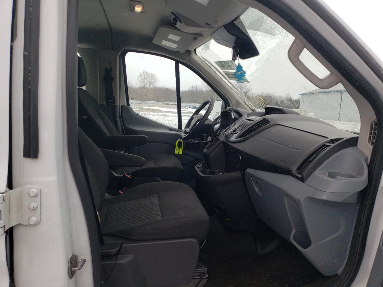Photo 5 from auction – 2019 FORD TRANSIT with VIN 1FBZX2ZM4KKB53934