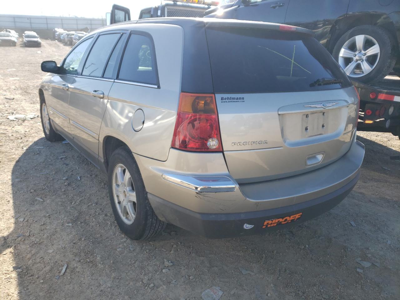 Photo 3 from auction – 2004 CHRYSLER PACIFICA with VIN 2C8GM68464R363667