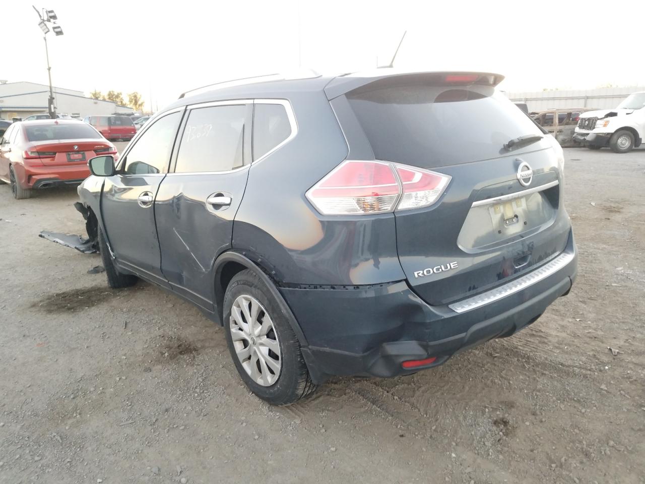 Photo 3 from auction – 2016 NISSAN ROGUE S with VIN JN8AT2MT2GW029927
