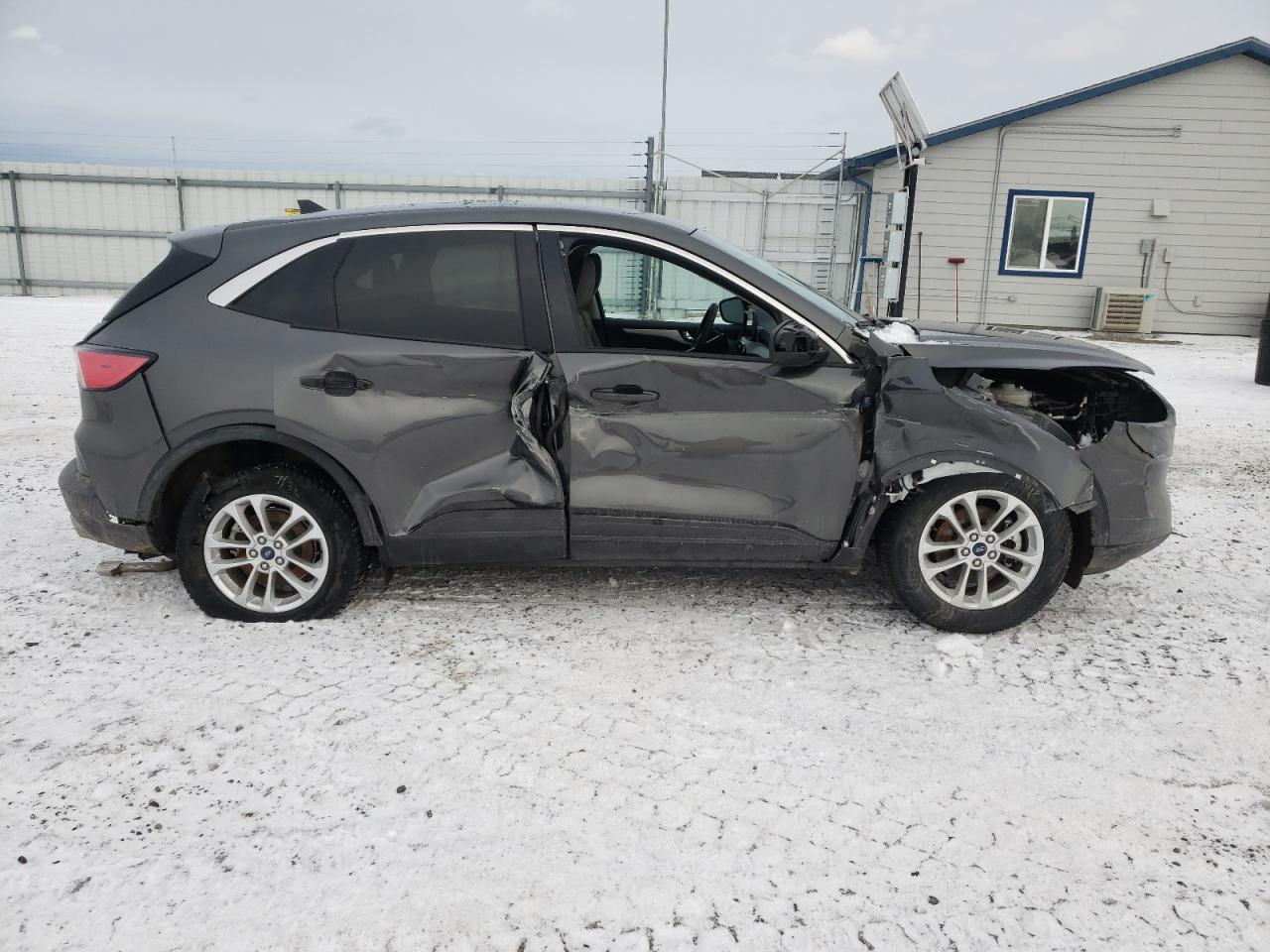 Photo 9 from auction – 2020 FORD ESCAPE SE with VIN 1FMCU9G62LUA34496
