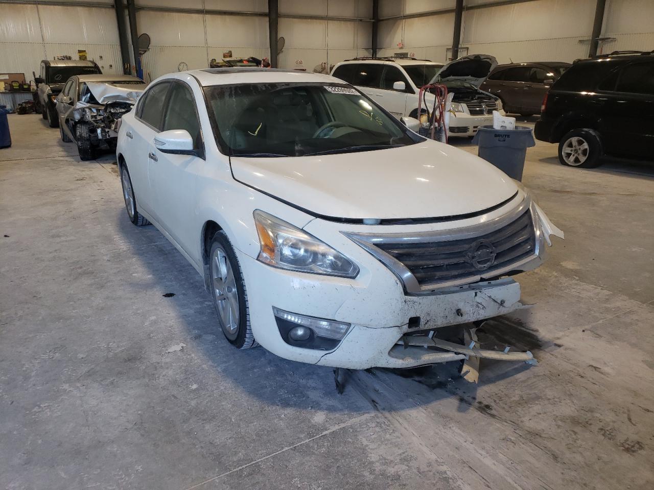 NISSAN ALTIMA 2.5 2015 with VIN 1N4AL3AP7FC256870 - Photo from auction