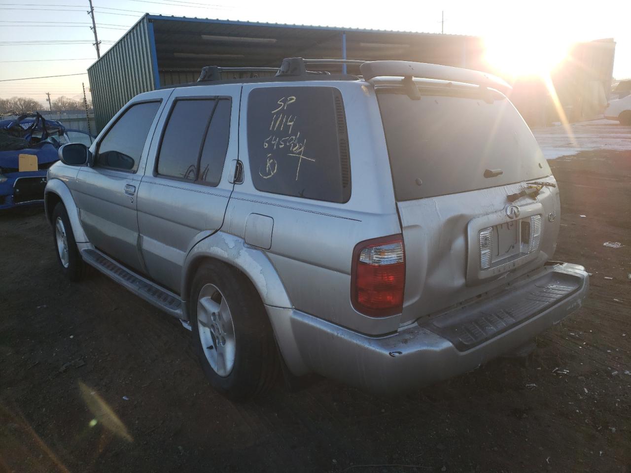Photo 3 from auction – 2002 INFINITI QX4 with VIN JNRDR09Y32W263146
