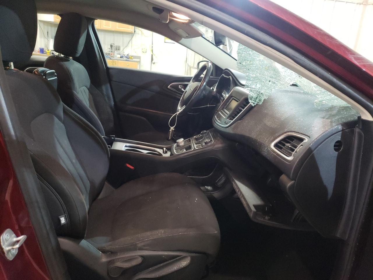 Photo 5 from auction – 2015 CHRYSLER 200 LIMITE with VIN 1C3CCCAB8FN539178