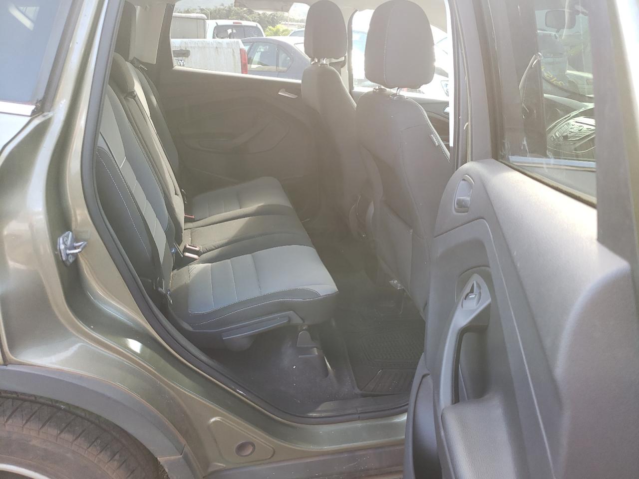 Photo 6 from auction – 2013 FORD ESCAPE SE with VIN 1FMCU0G91DUB84090