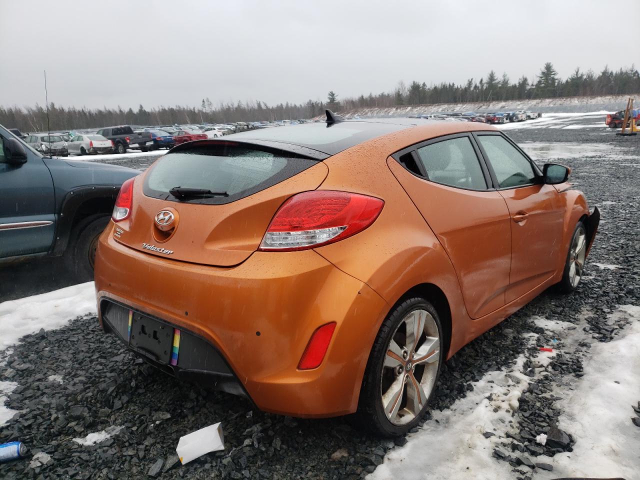 Photo 4 from auction – 2014 HYUNDAI VELOSTER with VIN KMHTC6ADXEU200548