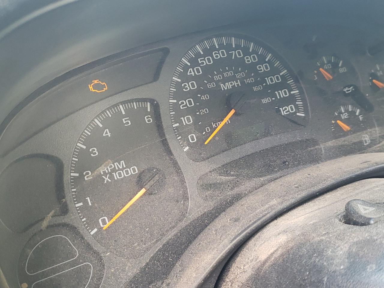 Photo 8 from auction – 2004 CHEVROLET SILVERADO with VIN 2GCEK13T241385101