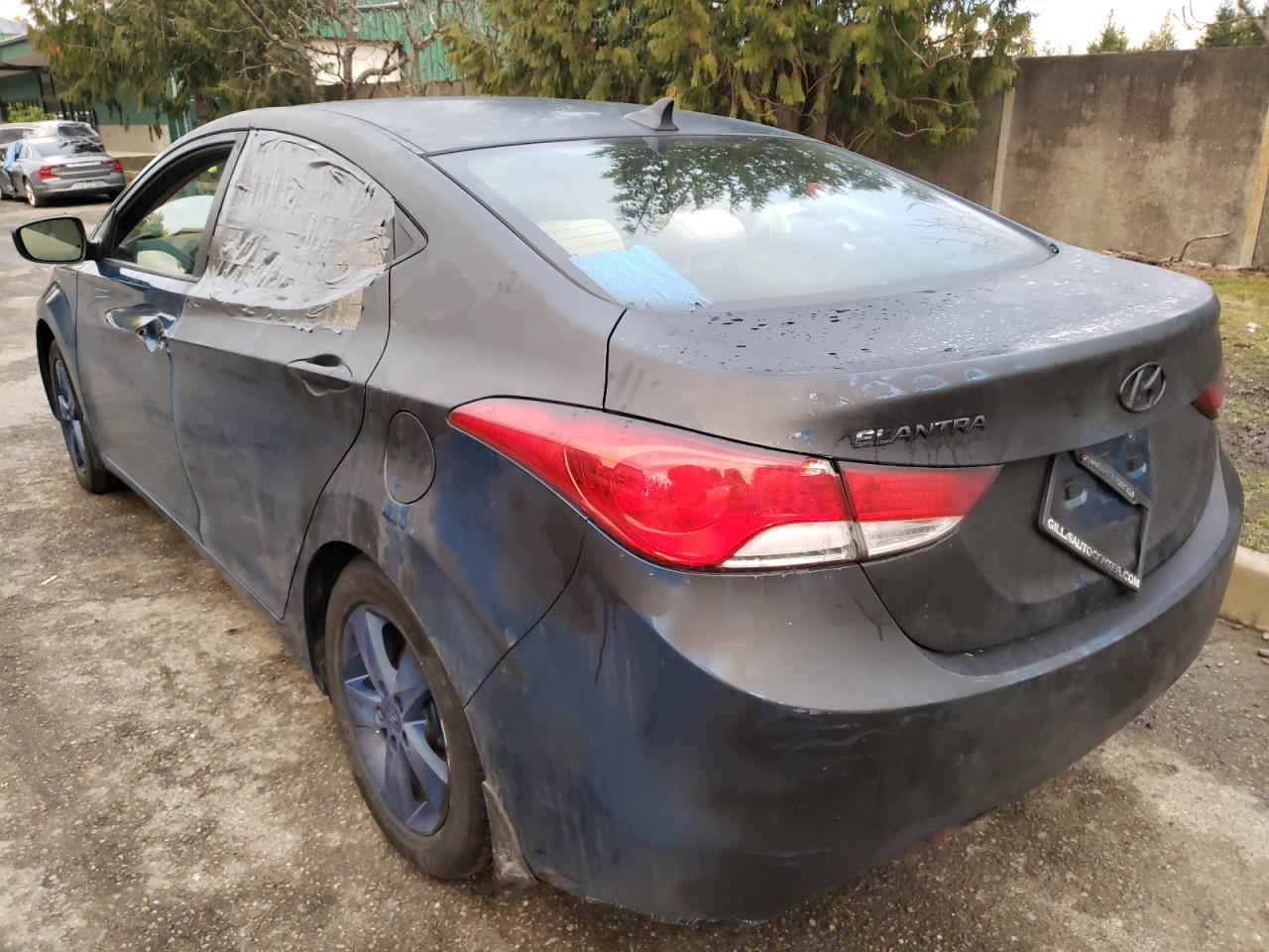 Photo 3 from auction – 2013 HYUNDAI ELANTRA GL with VIN KMHDH4AE9DU952467