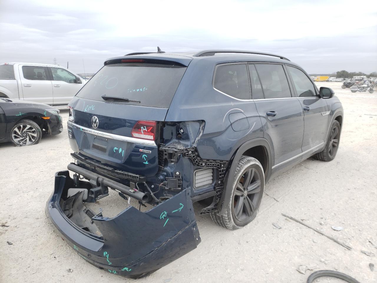 Photo 4 from auction – 2021 VOLKSWAGEN ATLAS SE with VIN 1V2RR2CA2MC528610