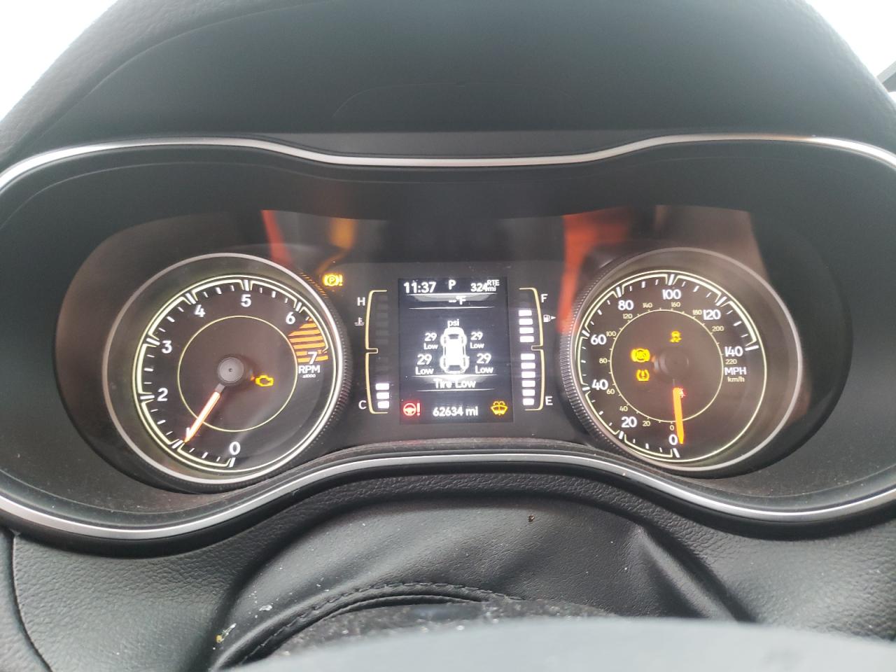 Photo 8 from auction – 2019 JEEP CHEROKEE L with VIN 1C4PJLCB7KD469771