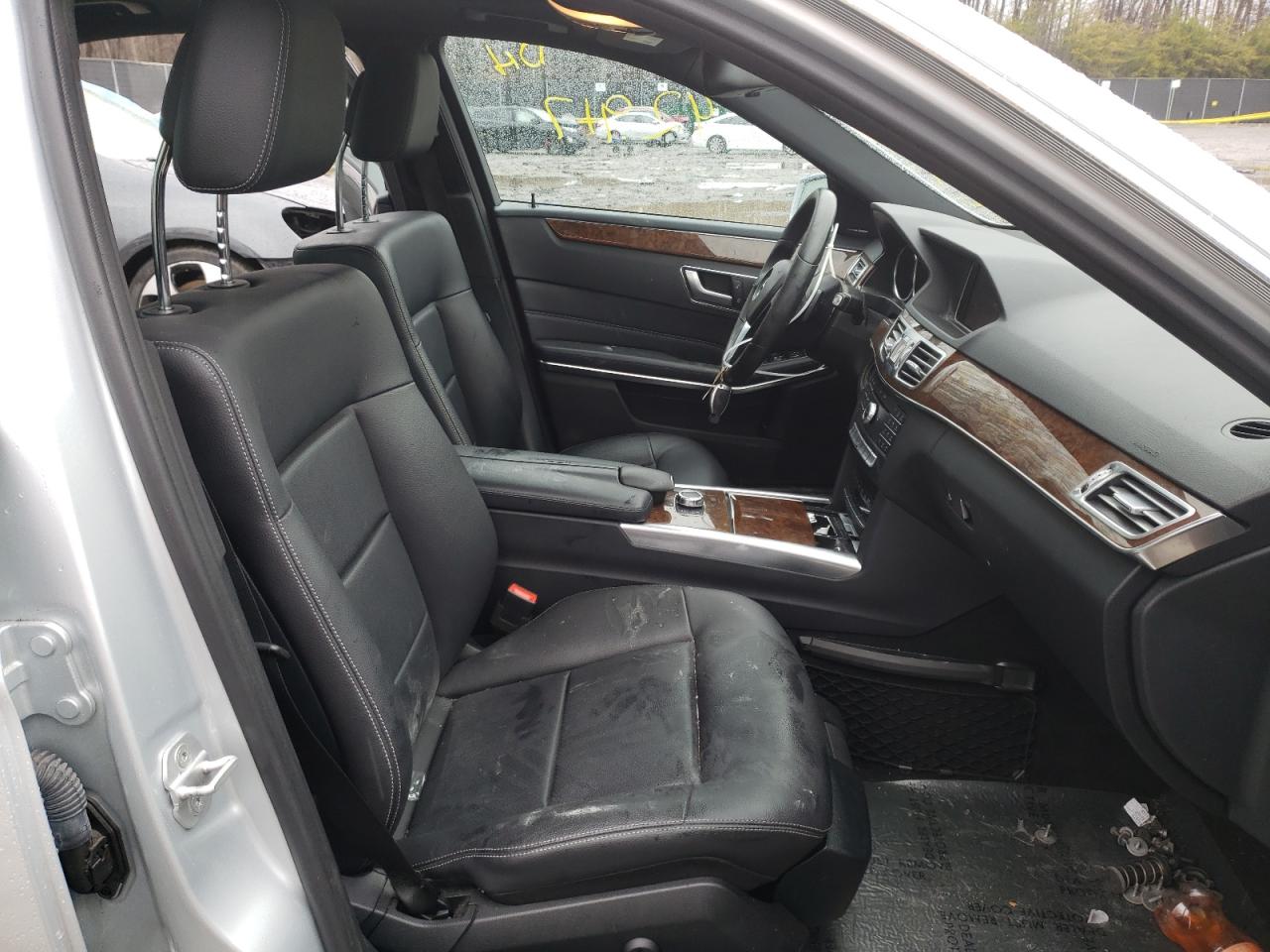 Photo 5 from auction – 2016 MERCEDES-BENZ E 350 with VIN WDDHF5KB2GB188165