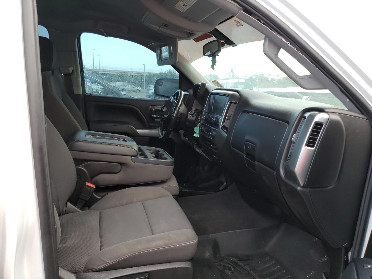 Photo 5 from auction – 2019 CHEVROLET SILVERADO with VIN 2GCVKPEC1K1165915