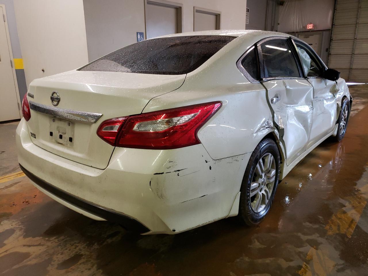 Photo 4 from auction – 2016 NISSAN ALTIMA 2.5 with VIN 1N4AL3AP7GC214488