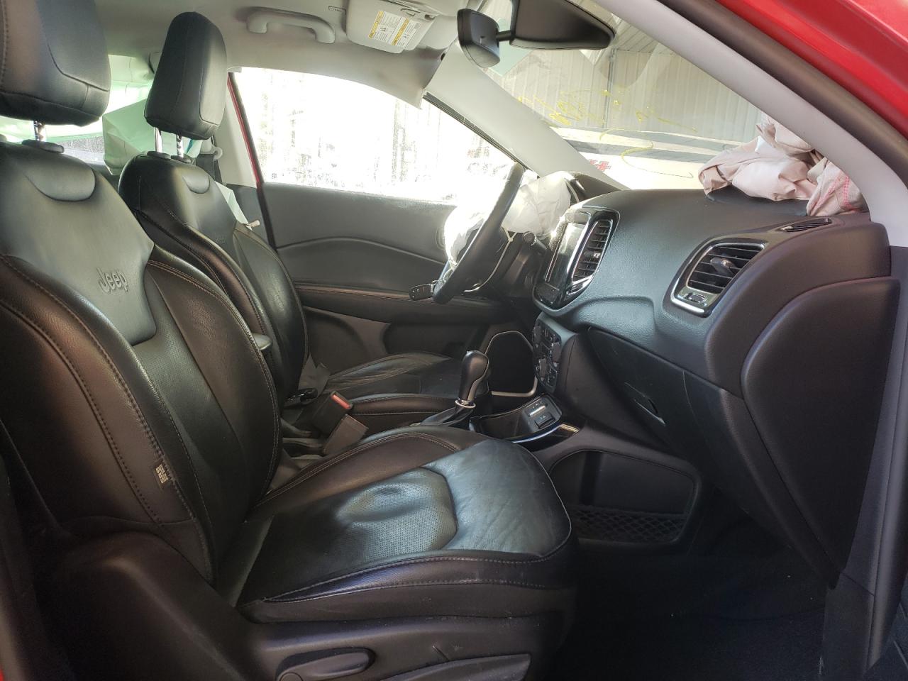 Photo 5 from auction – 2019 JEEP COMPASS LI with VIN 3C4NJCCB1KT664301