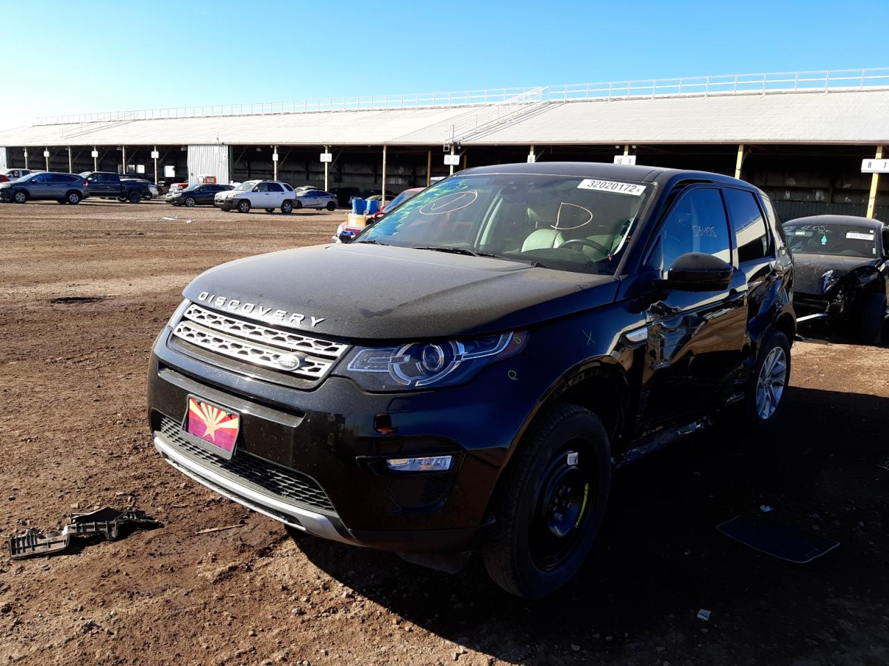 Photo 2 from auction – 2017 LAND ROVER DISCOVERY with VIN SALCR2BG6HH647629