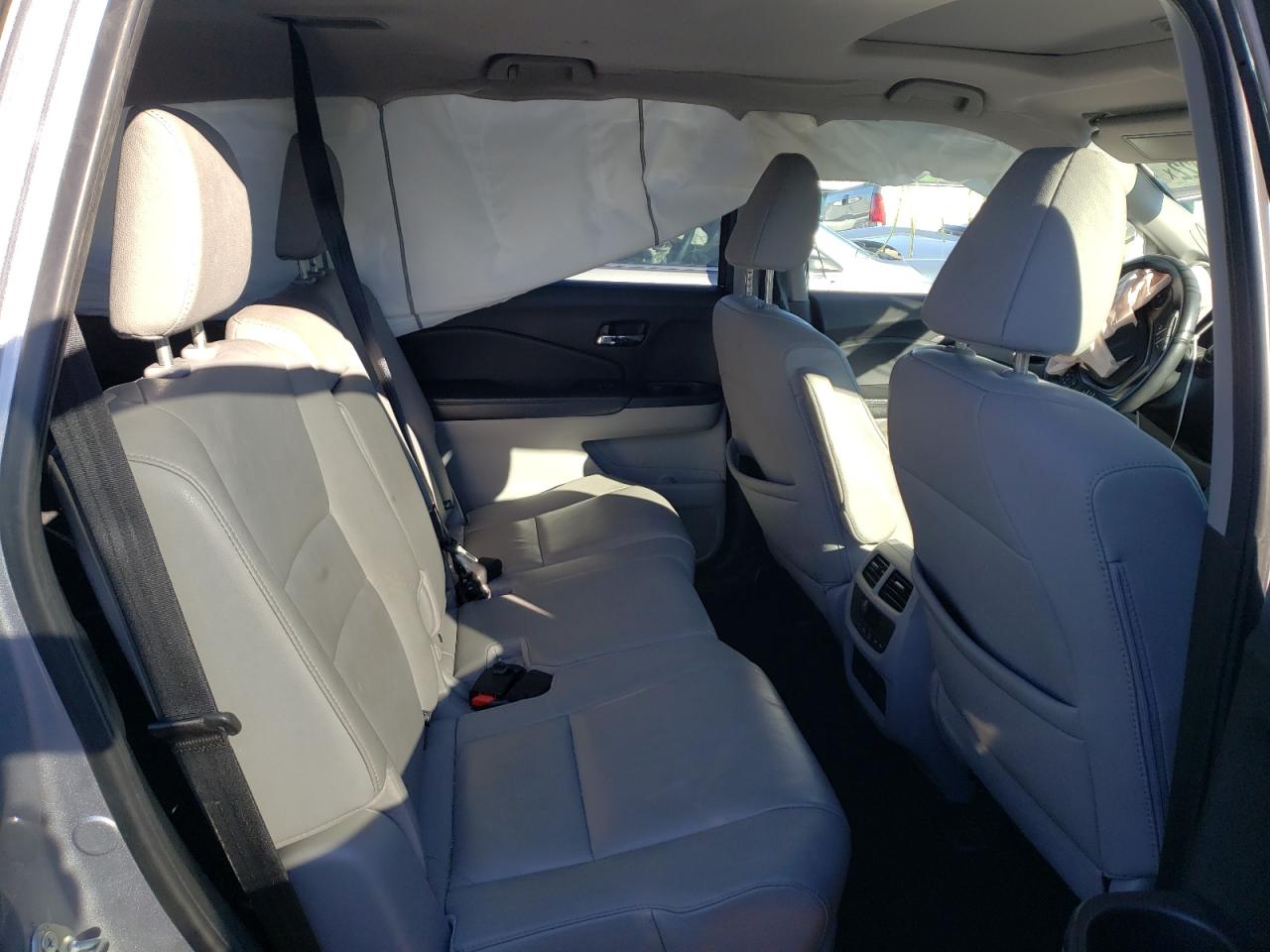 Photo 6 from auction – 2017 HONDA PILOT EXL with VIN 5FNYF6H5XHB050762