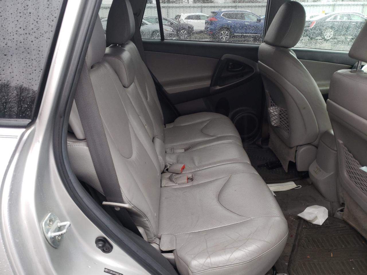 Photo 6 from auction – 2011 TOYOTA RAV4 LIMIT with VIN 2T3DK4DV4BW057003