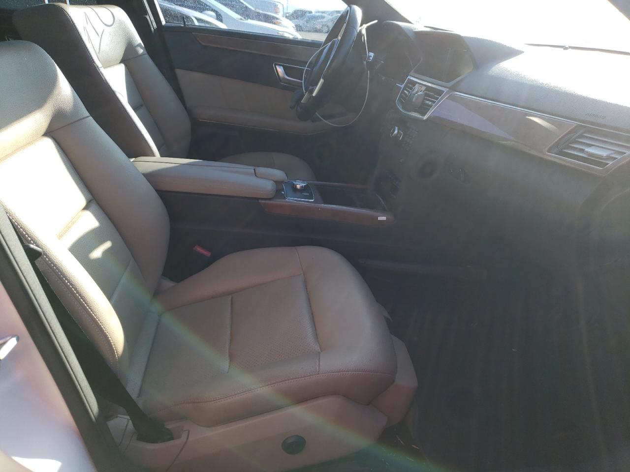 Photo 5 from auction – 2013 MERCEDES-BENZ E 350 with VIN WDDHF5KB8DA747672