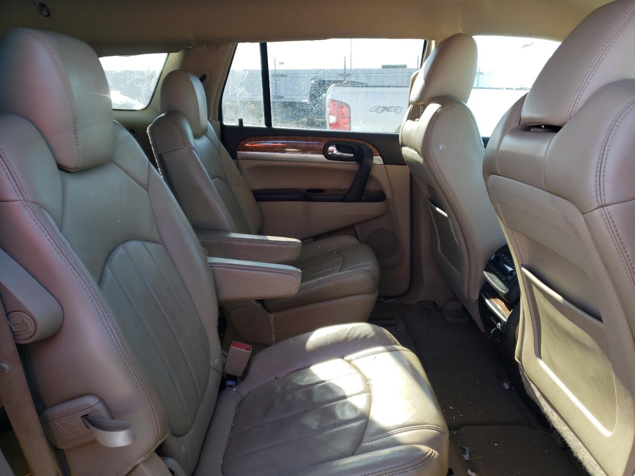 Photo 6 from auction – 2010 BUICK ENCLAVE CX with VIN 5GALRBED2AJ197499