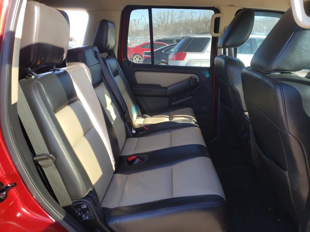 Photo 6 from auction – 2010 FORD EXPLORER E with VIN 1FMEU7EE1AUB15610