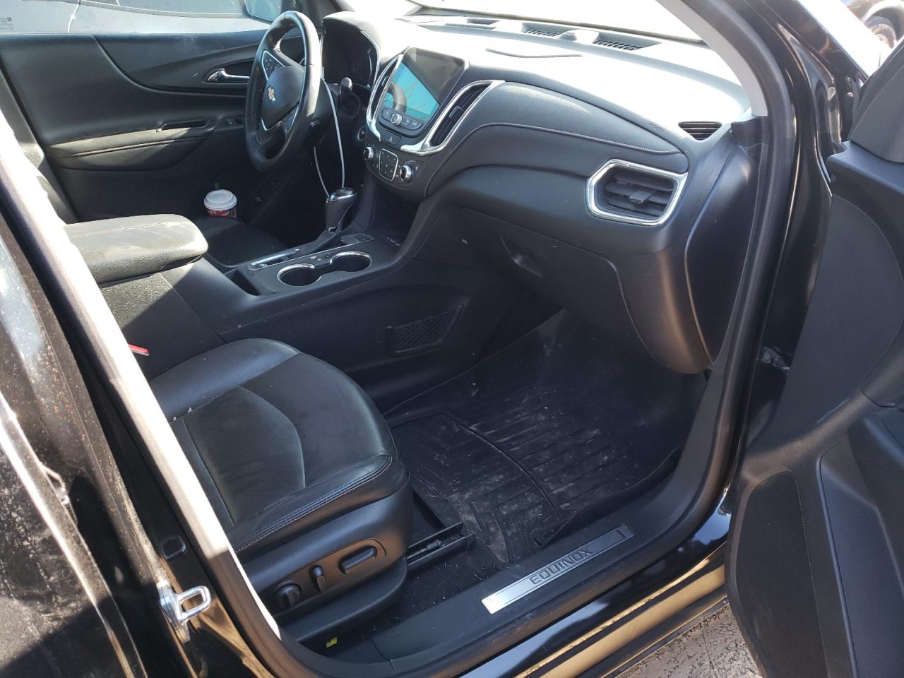Photo 5 from auction – 2018 CHEVROLET EQUINOX PR with VIN 2GNAXWEX5J6145057