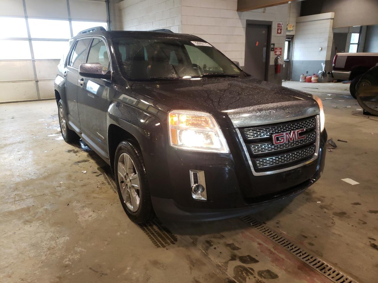 GMC TERRAIN SL 2015 with VIN 2GKFLXE30F6424716 - Photo from auction