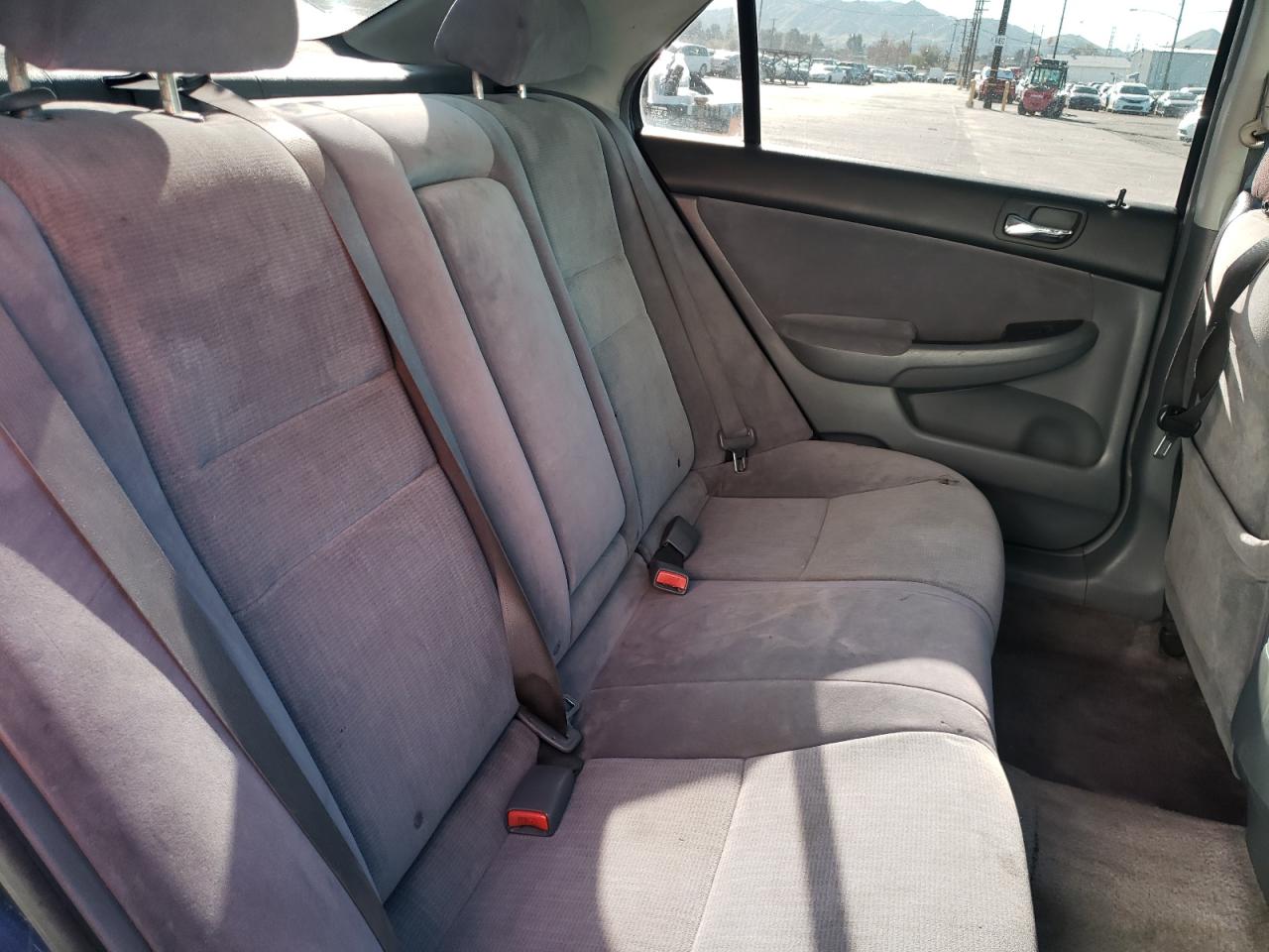 Photo 6 from auction – 2004 HONDA ACCORD LX with VIN JHMCM56334C024683