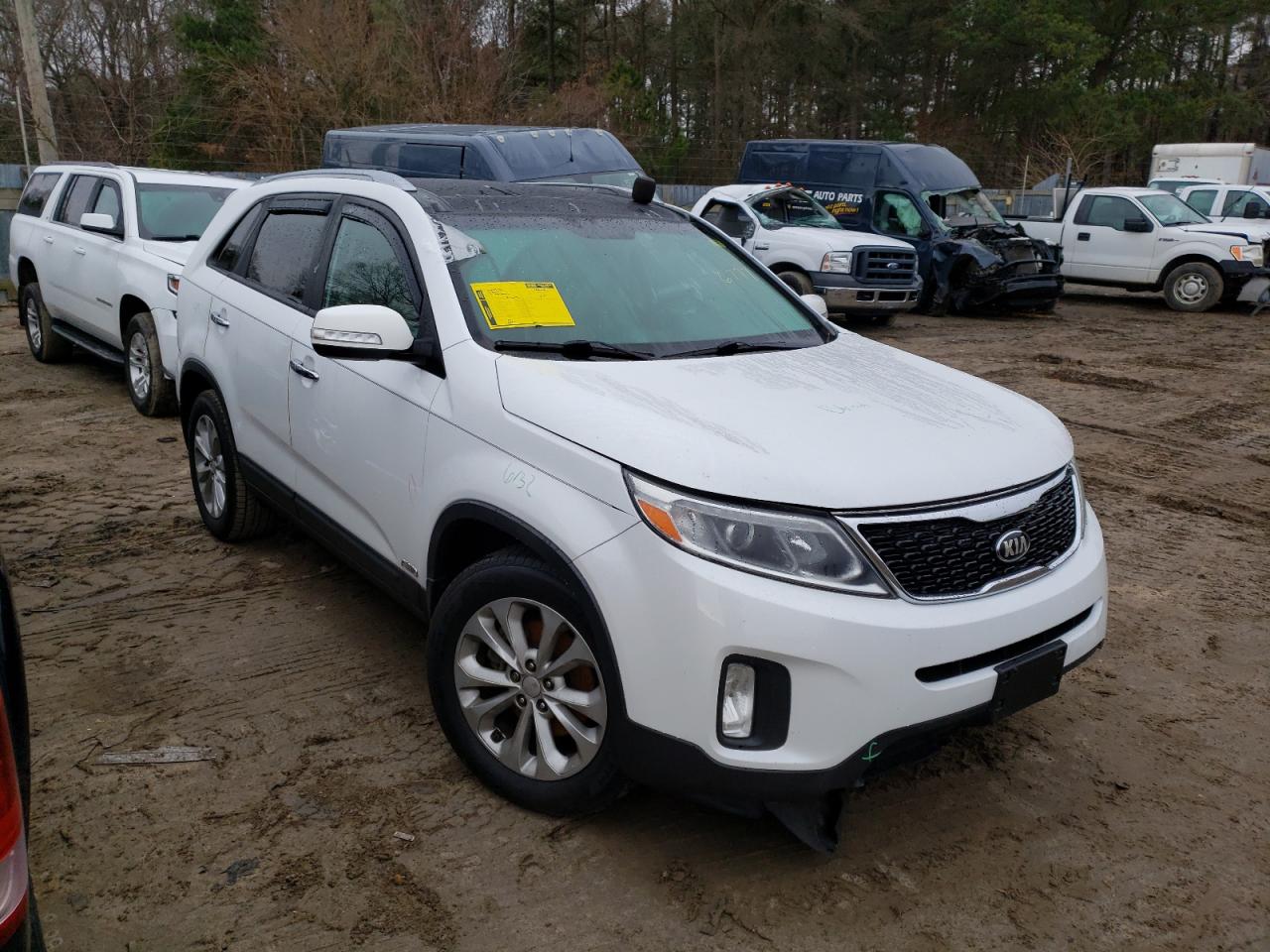 Photo 1 from auction – 2015 KIA SORENTO EX with VIN 5XYKUDA79FG650061