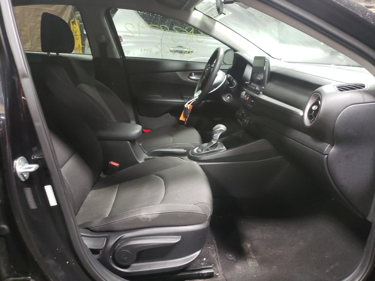 Photo 5 from auction – 2019 KIA FORTE FE with VIN 3KPF24ADXKE089289