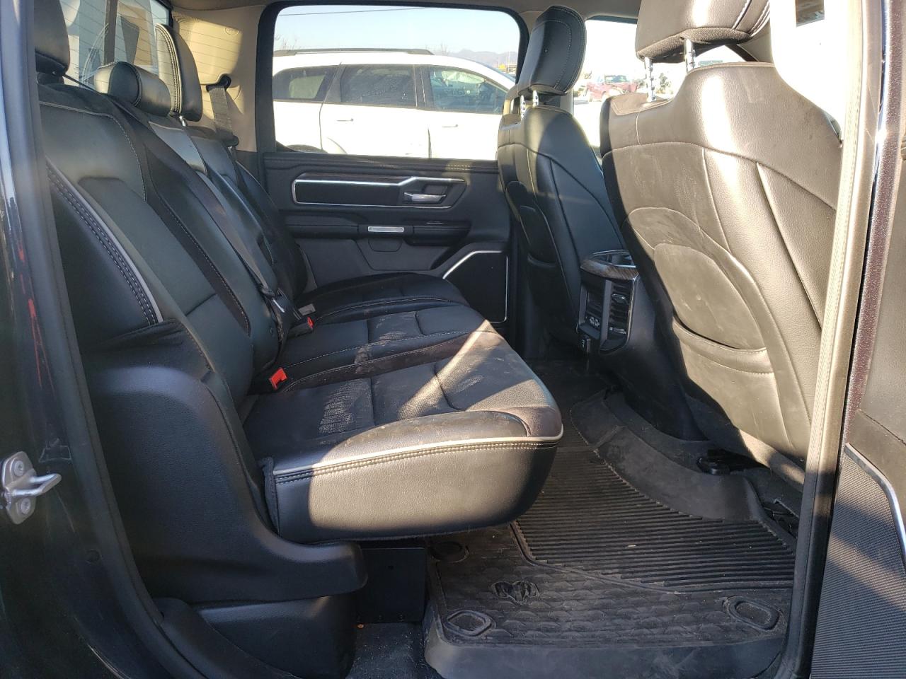 Photo 6 from auction – 2019 RAM 1500 LARAM with VIN 1C6SRFJT1KN878432