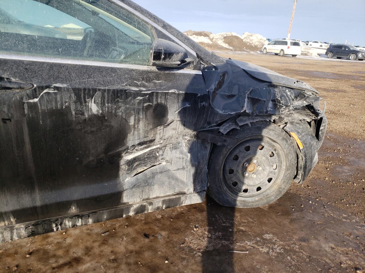Photo 9 from auction – 2015 CHRYSLER 200 LIMITE with VIN 1C3CCCAG2FN740151