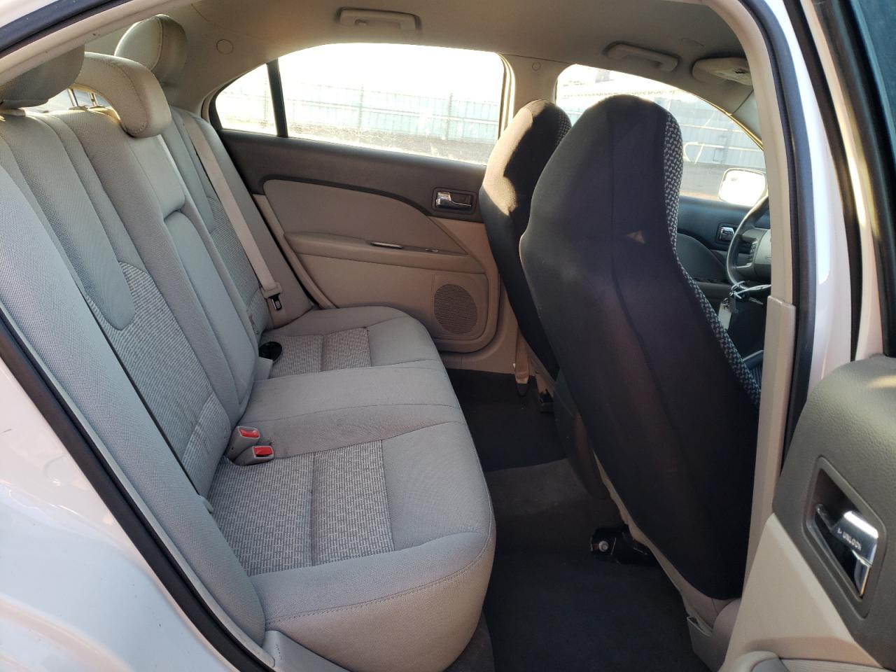 Photo 6 from auction – 2011 FORD FUSION SEL with VIN 3FAHP0JA3BR322176