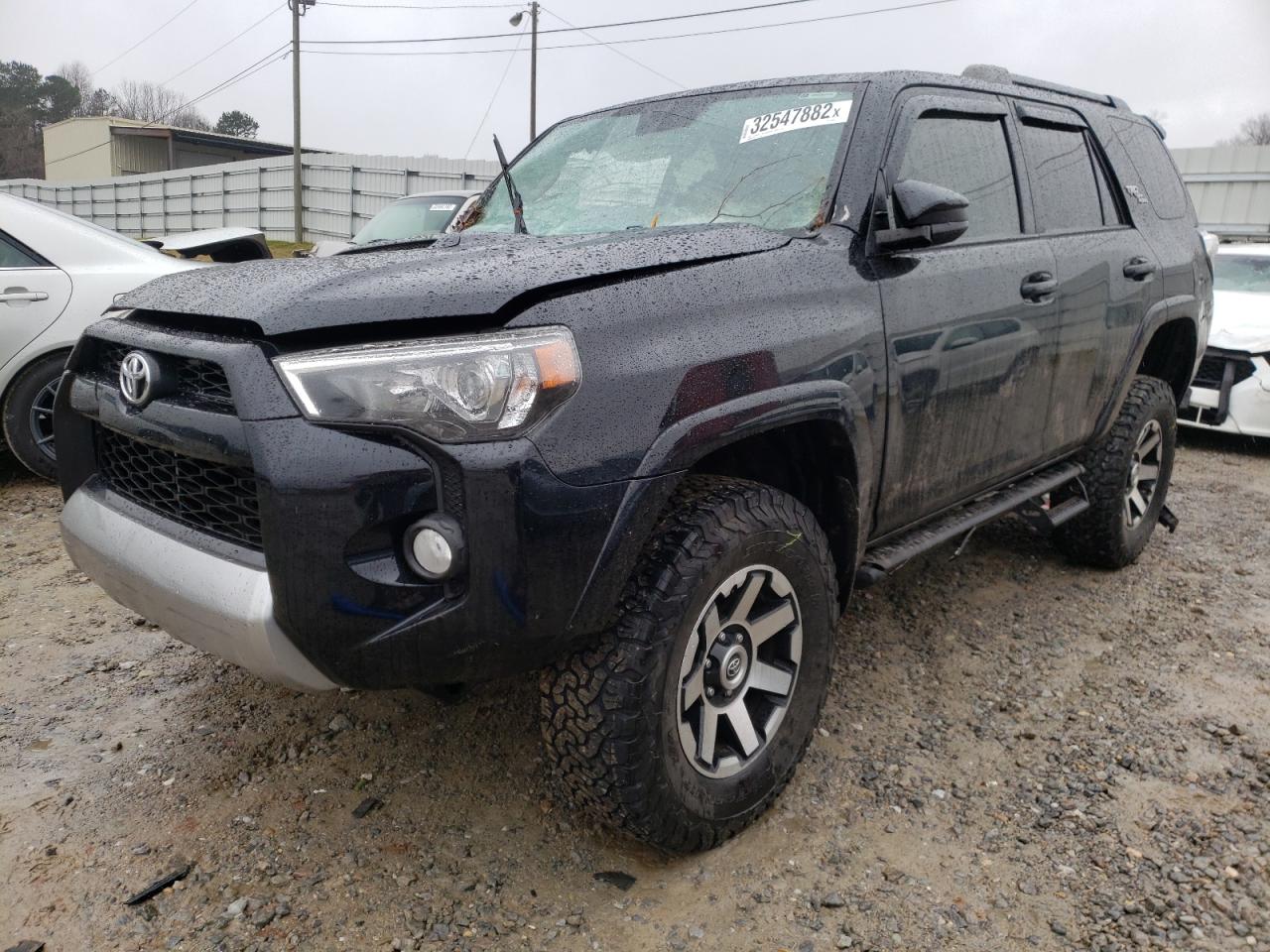 Photo 2 from auction – 2019 TOYOTA 4RUNNER SR with VIN JTEBU5JR4K5693826