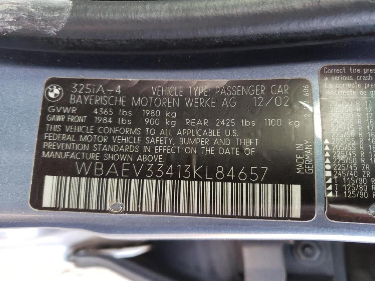 Photo 10 from auction – 2003 BMW 325 I with VIN WBAEV33413KL84657