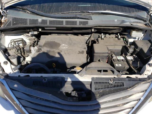 Photo 7 from auction – 2012 TOYOTA SIENNA XLE with VIN 5TDYK3DC4CS218429