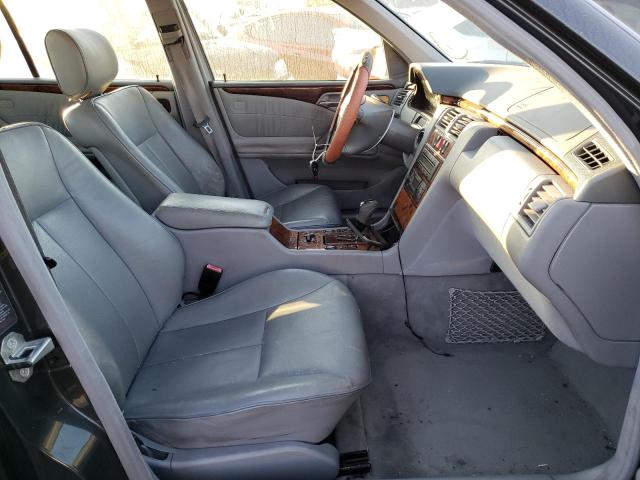 Photo 5 from auction – 2002 MERCEDES-BENZ E 320 with VIN WDBJF65J62B491381