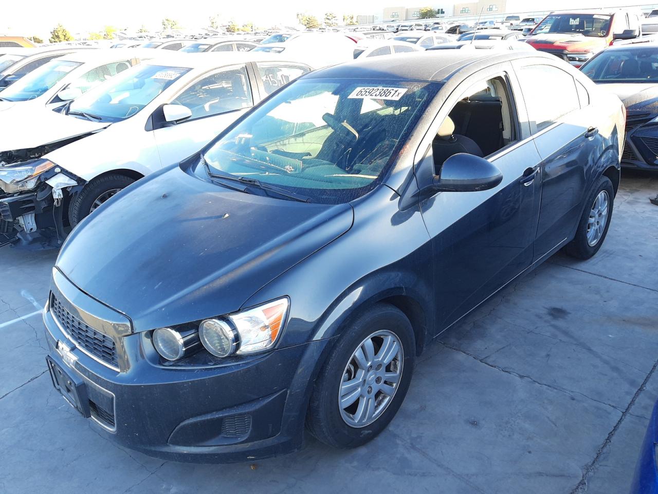 Photo 2 from auction – 2015 CHEVROLET SONIC LT with VIN 1G1JC5SB7F4127331