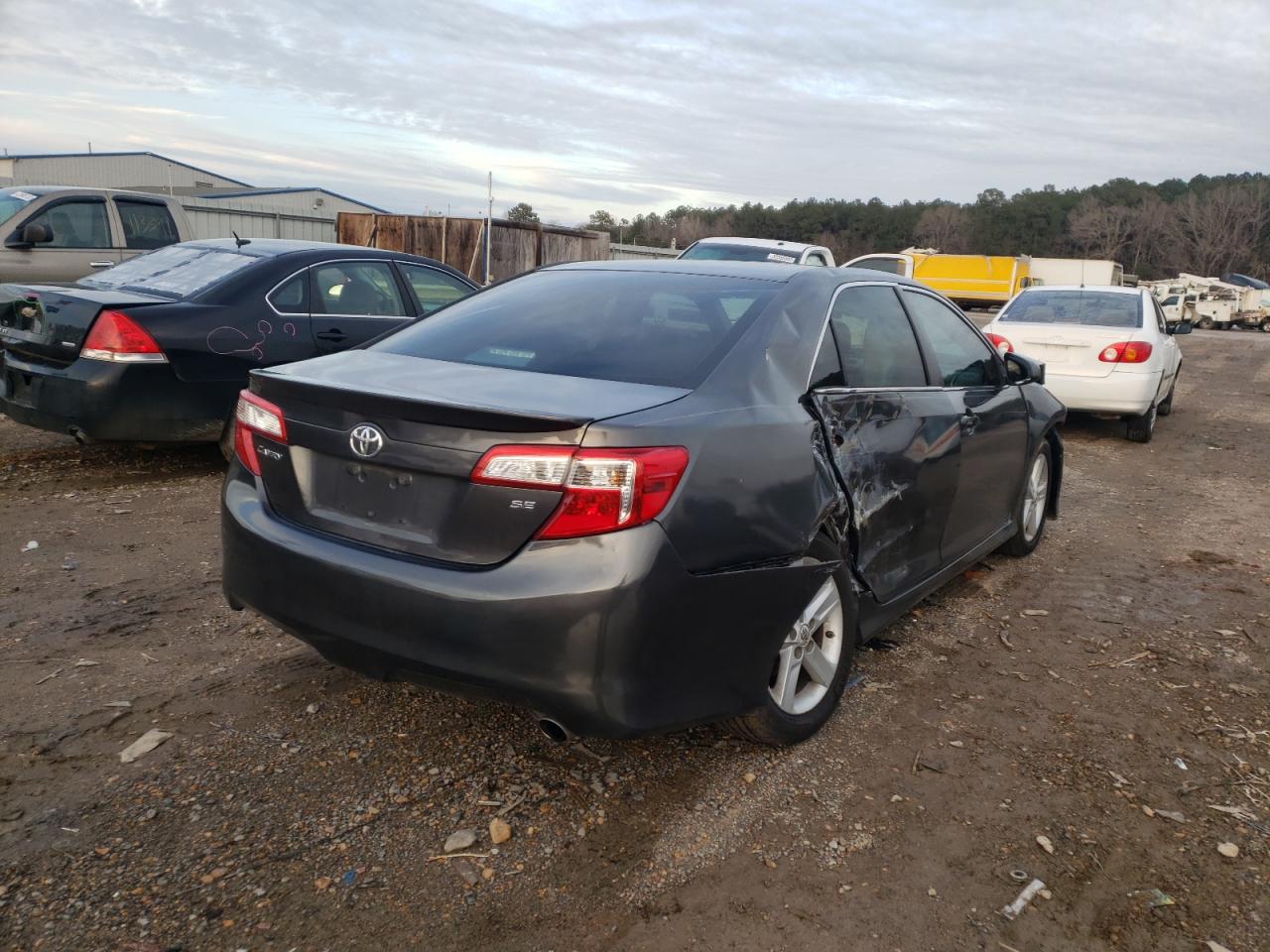 Photo 4 from auction – 2012 TOYOTA CAMRY BASE with VIN 4T1BF1FK5CU194653