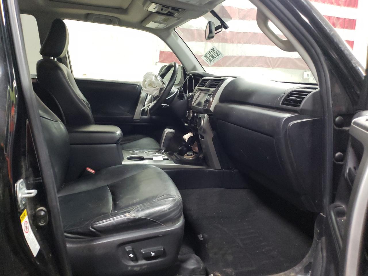 Zdjęcie 5 z aukcji – 2011 TOYOTA 4RUNNER SR z VIN JTEBU5JR6B5054749