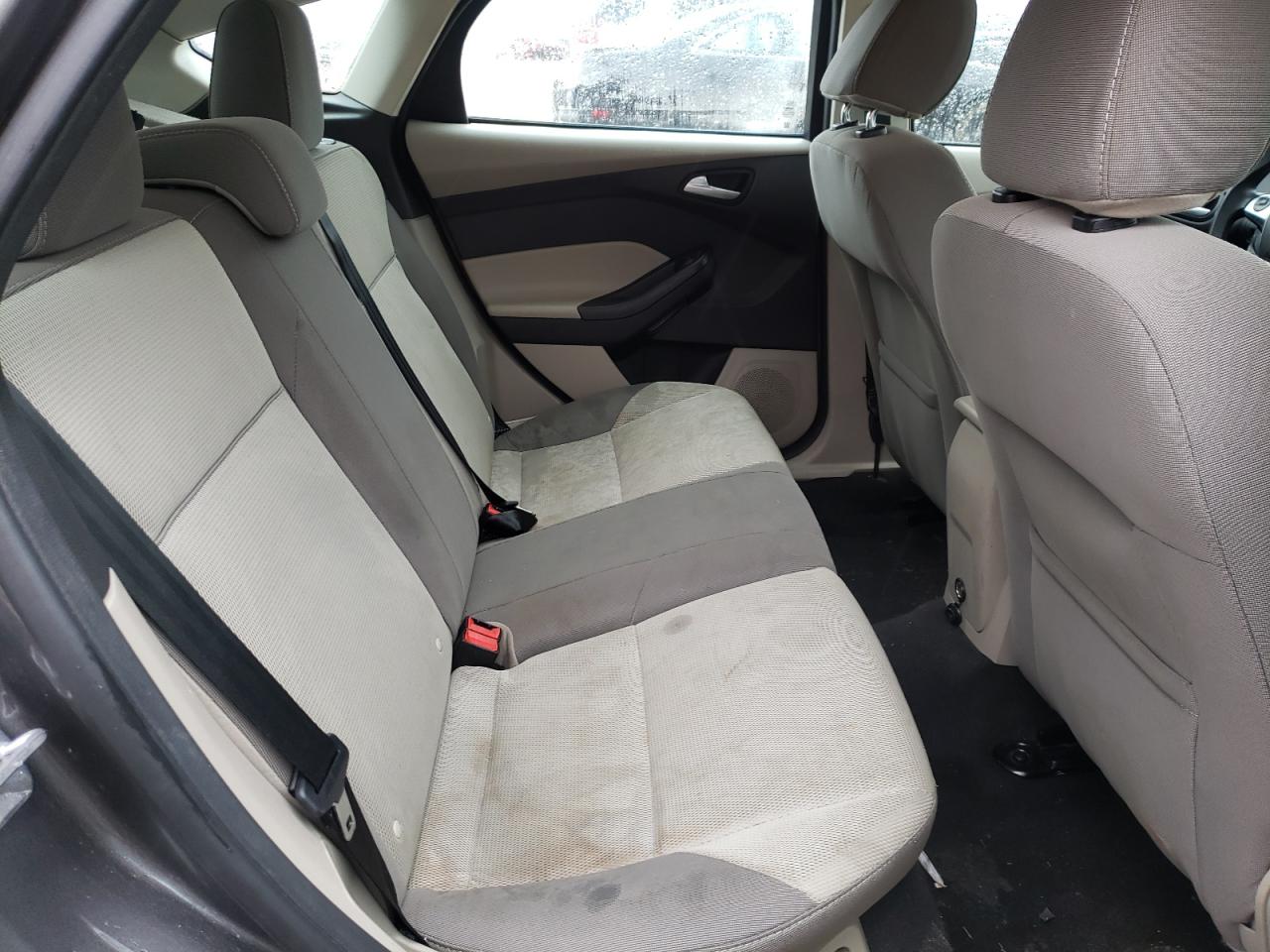 Photo 6 from auction – 2014 FORD FOCUS SE with VIN 1FADP3K24EL127665