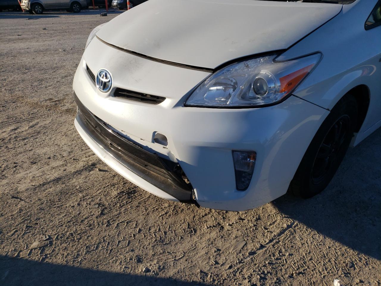 Photo 9 from auction – 2015 TOYOTA PRIUS with VIN JTDKN3DU6F0458028