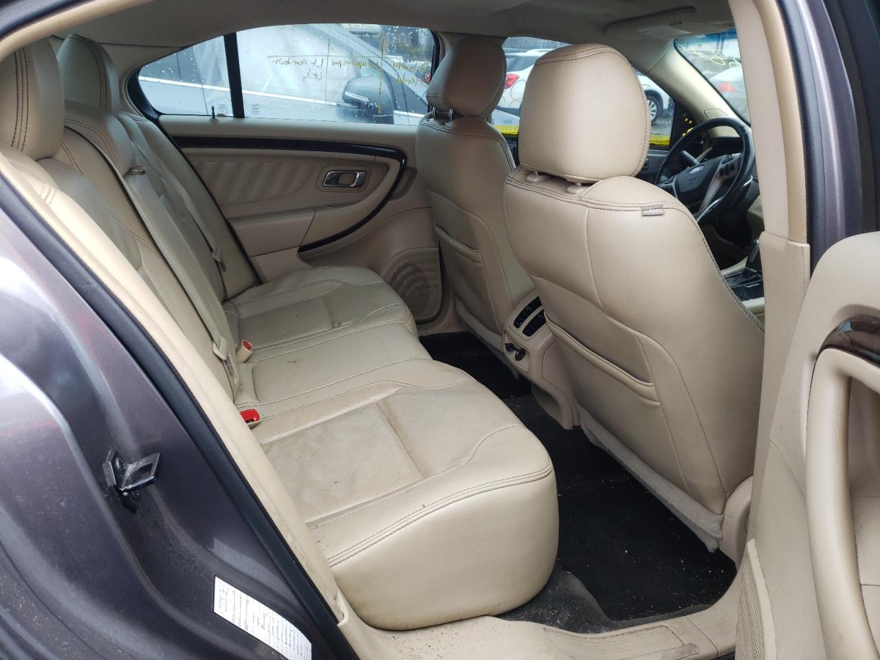 Photo 6 from auction – 2013 FORD TAURUS LIM with VIN 1FAHP2F80DG234522