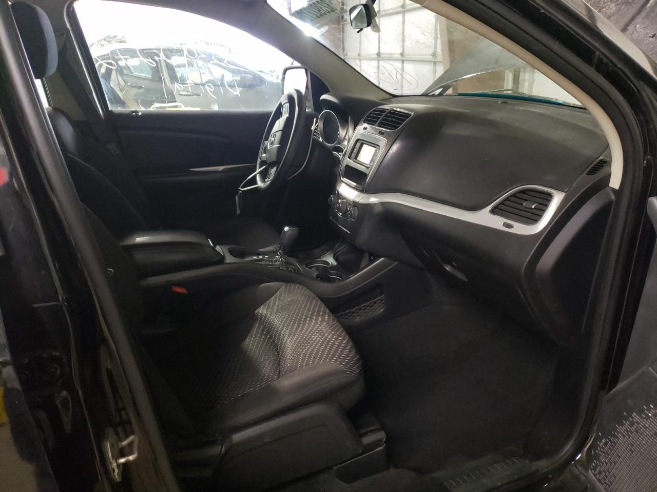 Photo 5 from auction – 2015 DODGE JOURNEY SE with VIN 3C4PDCABXFT518360