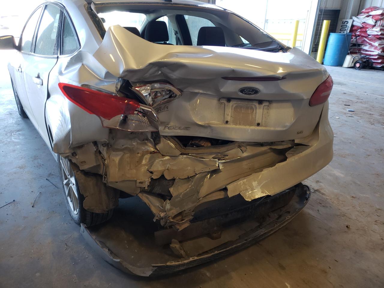 Photo 9 from auction – 2017 FORD FOCUS SE with VIN 1FADP3F28HL276711