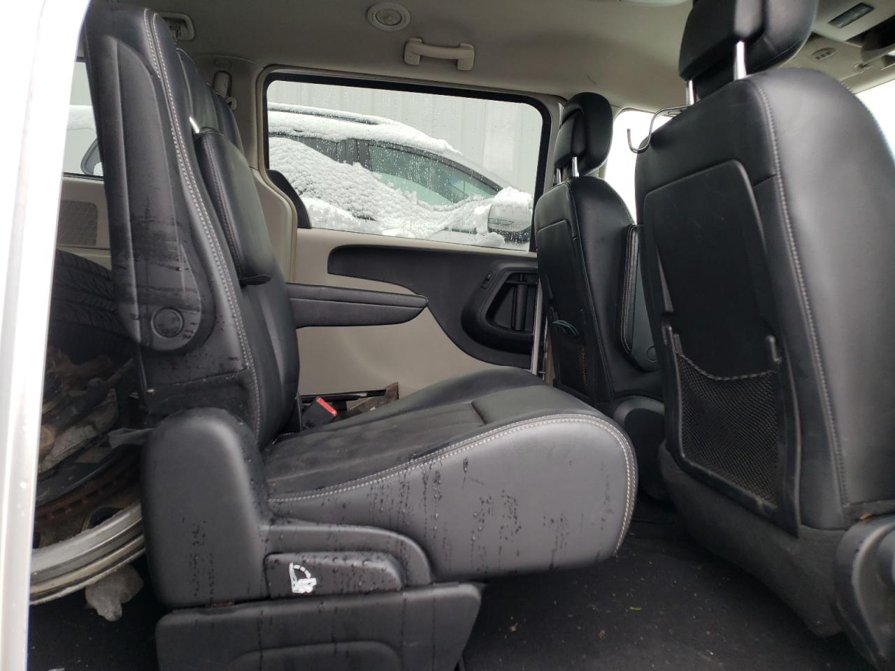 Photo 6 from auction – 2012 CHRYSLER TOWN & COU with VIN 2C4RC1BG7CR386974